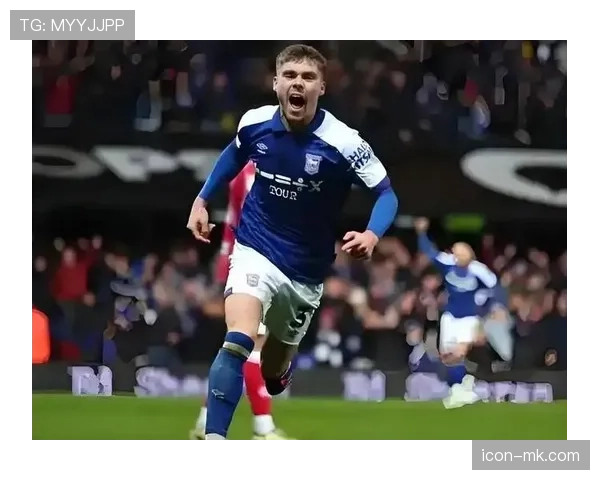 伊普斯维奇主帅基兰·麦肯纳重振球队信心，引领英超复兴之路