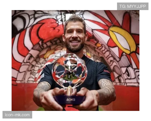 伊尼戈·马丁内斯头球再建奇功 挺身而出助力球队进攻