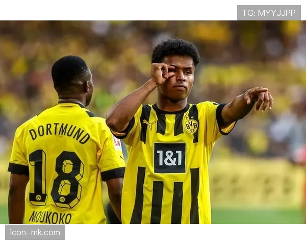多特蒙德新星闪耀赛场，助球队强势冲击本赛季冠军