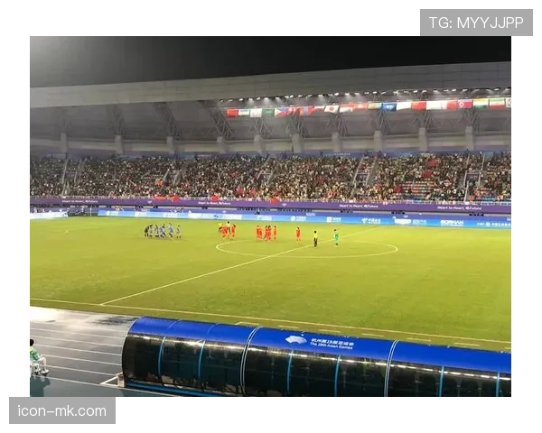 亚运会足球赛延期引发关注，各国球队备战形势面临调整挑战