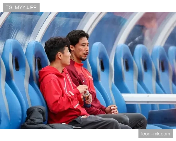 张琳芃这训练完直接干三碗饭，自律人设崩得我一脸饭粒